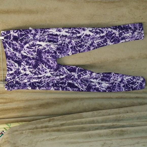 I Believe Velvety Leggings, size 2 XL - Picture 3 of 4